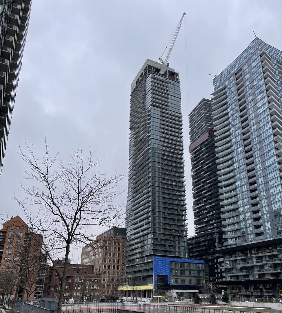 E2 condos at yonge and eglinton under construction