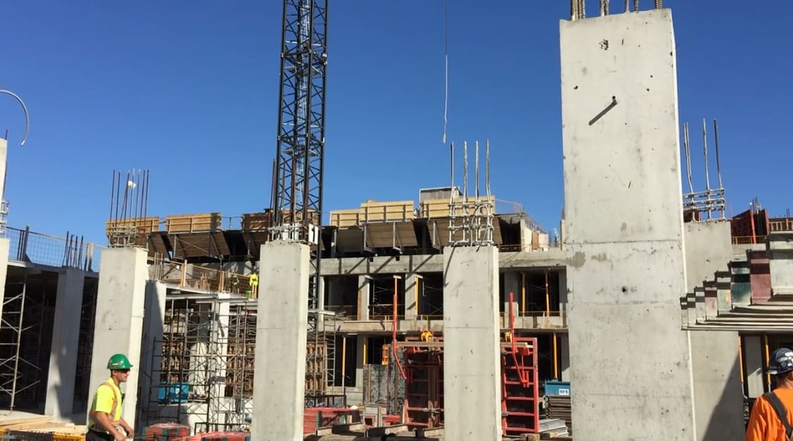 Bridgewater Residences On The Lake And The Pearle Hotel & Spa Under Construction Concrete Columns Bridgewater residences on the lake and the pearle hotel & spa under construction concrete columns