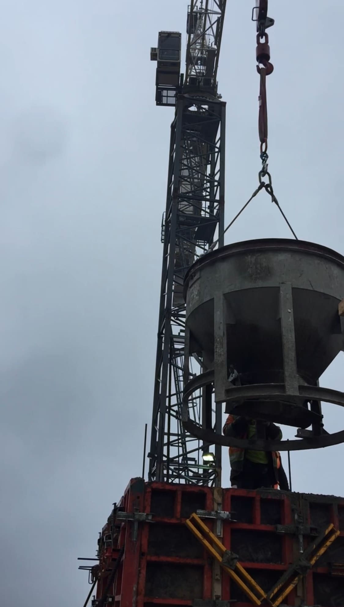 Bridgewater Residences On The Lake And The Pearle Hotel & Spa Under Construction Wall Pour Bridgewater residences on the lake and the pearle hotel & spa under construction wall pour